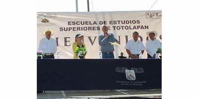 COLEGIO TOTOLAPAN