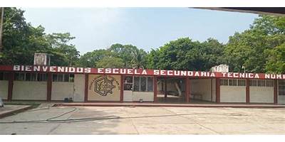 ESCUELA SECUNDARIA TECNICA INDUSTRIAL NUM. 110 "AMADEO TINOCO DEL PILAR"