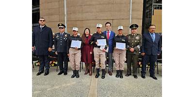 BACHILLERATO GENERAL MILITARIZADO "TTE. ALBERTO BONILLA COLMENERO"