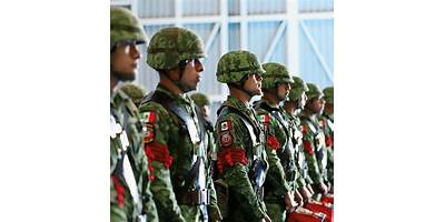 2013 CENTENARIO DEL EJERCITO NACIONAL MEXICANO