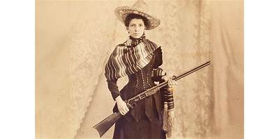 CARLOTA CAMACHO GOMORA