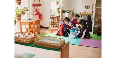 CENTRO PEDAGOGICO MARIA MONTESSORI