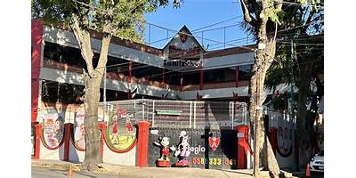 COLEGIO AMAUTA DE LANDAZURI