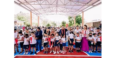 COLEGIO ZIHUATANEJO