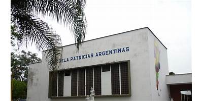 ESC DE COM. Nº 08 PATRICIAS ARGENTINAS DE 02