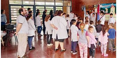 ESC. Nº 605: BARRANCAS DEL URUGUAY (F.J.C.)