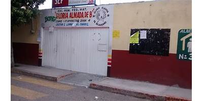 GLORIA ALMADA