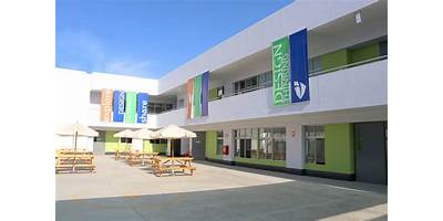 INNOVA SCHOOLS - CHORRILLOS UNIVERSO 1