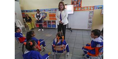 THE KIDS OF LA CASITA DEL INGLES
