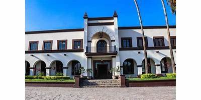 LUIS J. TREVIÑO TREVIÑO