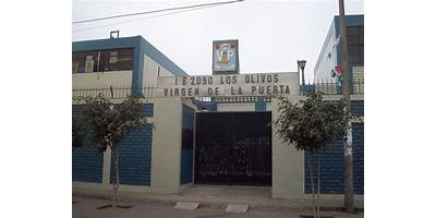 MAJESTUOSA VIRGEN DE LA PUERTA