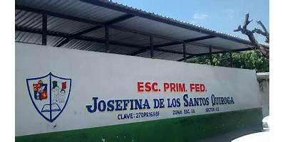 PROFRA. JOSEFINA DE LOS SANTOS Q.
