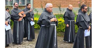 SACERDOTE JESUITA ROMEO