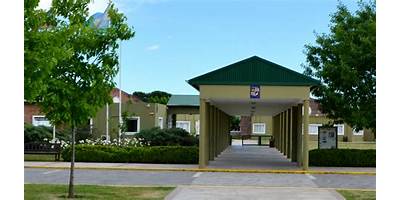 COLEGIO LOS ROBLES