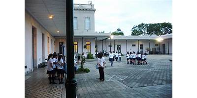 ESCUELA SECUNDARIA NORMAL SUPERIOR MARIANO MORENO 11