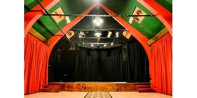 INSTITUTO SUPERIOR DE TEATRO Y TITERES NRO 5029