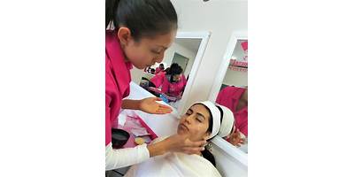 "INSTITUTO DE BELLEZA ""ELEGANZA"""
