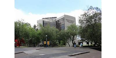 INSTITUTO DE INVESTIGACIONES SOBRE LA UNIVERSIDAD Y LA EDUCACIÓN
